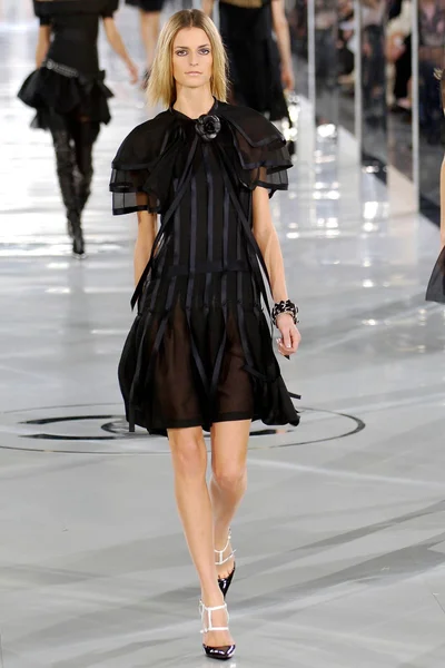 Look 63